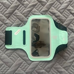 ✨5/$15✨ Workout armband holder